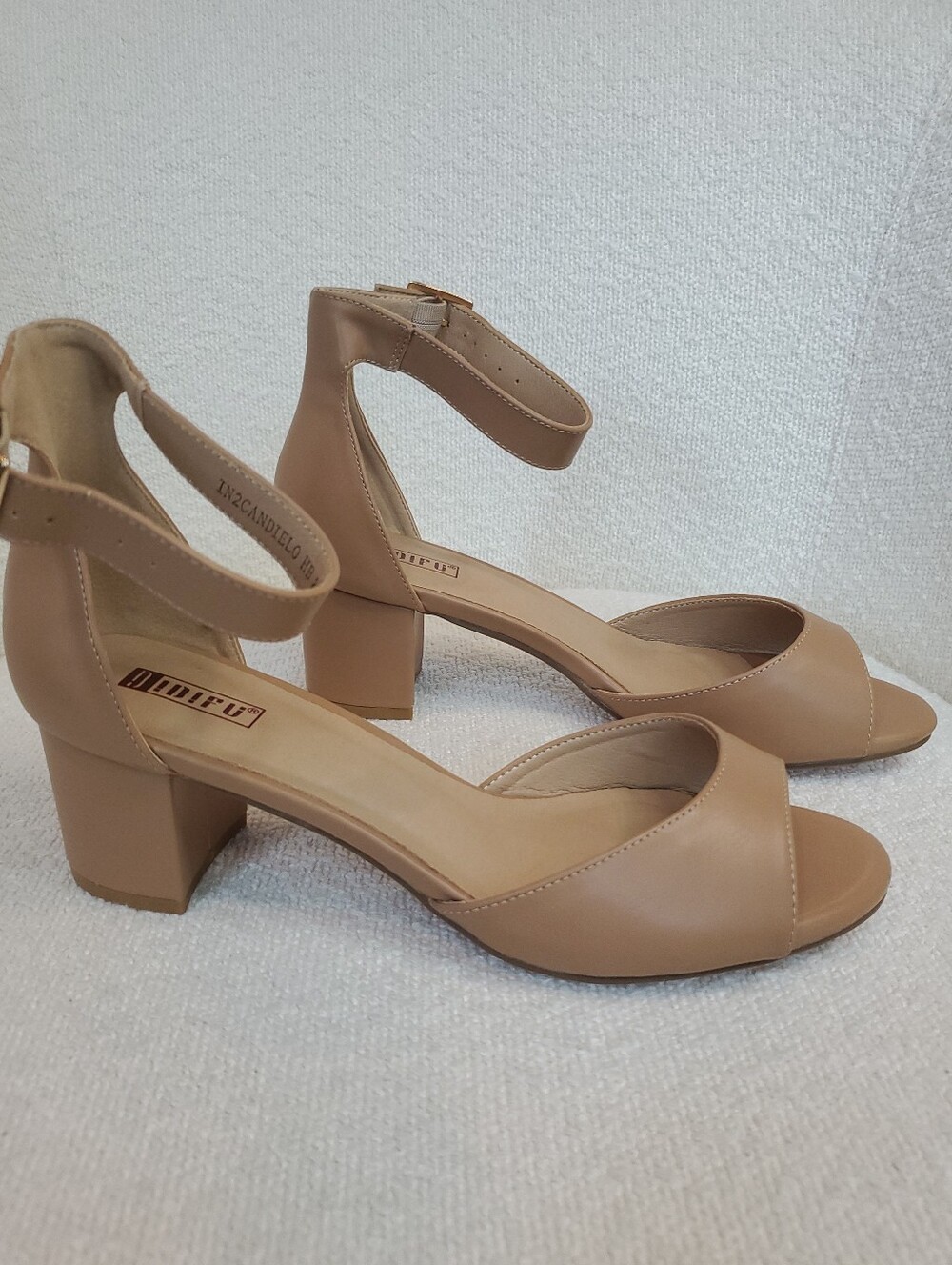 Idifu Women’s Nude Ankle-Strap Block Heel Sandals Gold Buckle Size 8.5